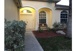 595 SE 28th Ln, Homestead, FL 33033, Sold 07/08/20