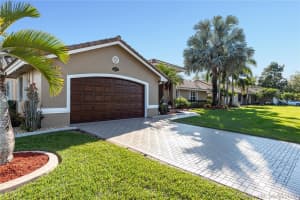 19420 NW 3rd St, Pembroke Pines, FL 33029, Sold 04/16/20