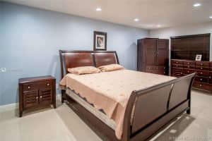 1071 SW 86th Ave, Pembroke Pines, FL 33025, Sold 05/29/20