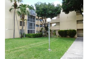920 NE 199th St, Miami, FL 33179, Sold 04/13/20