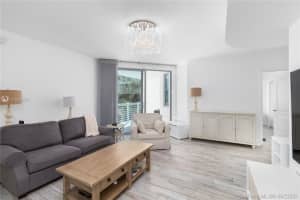 110 Washington Ave, Miami Beach, FL 33139, Sold 07/24/20