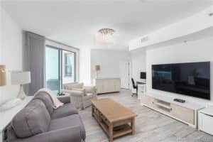 110 Washington Ave, Miami Beach, FL 33139, Sold 07/24/20