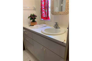 21831 NW 7th Ct, Pembroke Pines, FL 33029, Sold 08/17/20