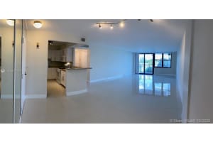 10101 E Bay Harbor Dr, Bay Harbor Islands, FL 33154, Sold 09/04/20