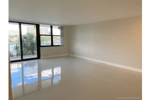 10101 E Bay Harbor Dr, Bay Harbor Islands, FL 33154, Sold 09/04/20