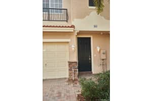 263 Las Brisas Cir, Weston, FL 33326, Sold 06/17/20