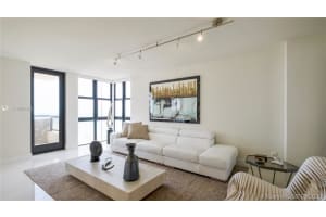 2555 Collins Ave, Miami, FL 33140, Sold 10/23/20