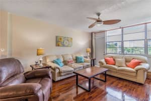 245 18th St, Miami Beach, FL 33139, Sold 08/27/20