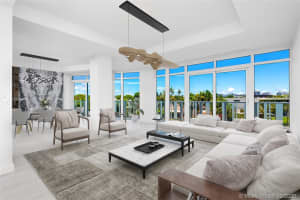 4701 Meridian Ave, Miami Beach, FL 33140, Sold 12/31/20