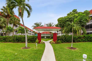 580 Egret Dr, Hallandale Beach, FL 33009, Sold 01/05/21