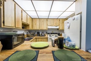 9301 SW 92nd Ave APT A401, Miami, FL 33176, Sold 08/10/20