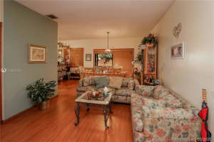 18753 NW 80th Ct, Hialeah, FL 33015, Sold 07/13/20