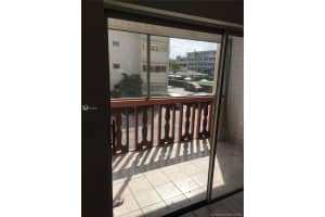 215 SE 3rd Ave #206d, Hallandale Beach, FL 33009, Sold 02/03/21