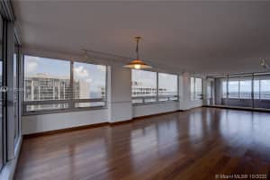 1541 Brickell Ave C1605, Miami, FL 33129, Sold 01/12/21