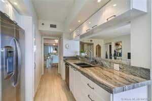 16425 Collins Ave, Sunny Isles Beach, FL 33160, Sold 01/07/21