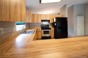 10131 SW 17th Ct, Davie, FL 33324, Sold 03/31/20