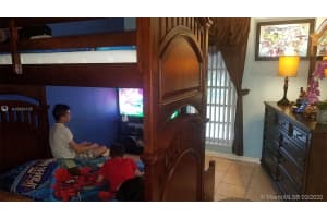 1230 W 54th St #305a, Hialeah, FL 33012, Sold 06/04/20