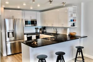 345 Ocean Dr, Miami Beach, FL 33139, Sold 12/15/21