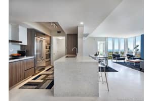 400 Alton Rd, Miami Beach, FL 33139, Sold 10/15/20