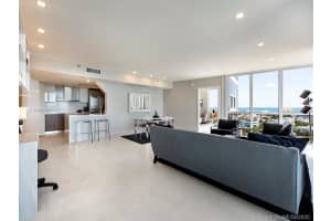 400 Alton Rd, Miami Beach, FL 33139, Sold 10/15/20