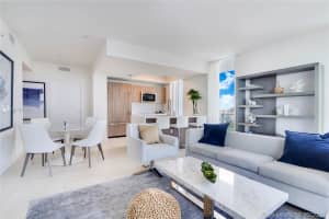 401 N Birch Rd, Fort Lauderdale, FL 33304, Sold 08/19/21