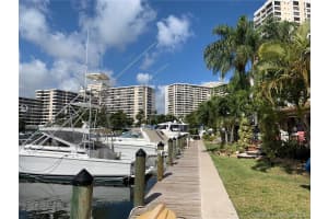 2743 Parkview Dr S, Hallandale Beach, FL 33009, Sold 10/28/20