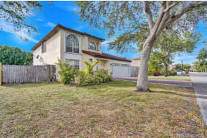 19570 NW 82nd Ct, Hialeah, FL 33015, Sold 06/26/20