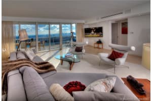 400 Alton Rd, Miami Beach, FL 33139, Sold 12/29/20