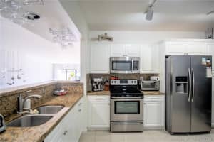 19261 NW 64th Ct, Hialeah, FL 33015, Sold 04/17/20