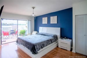 19261 NW 64th Ct, Hialeah, FL 33015, Sold 04/17/20