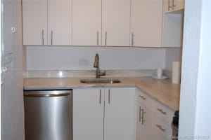 6890 N Kendall Dr APT B202, Pinecrest, FL 33156, Sold 06/30/20