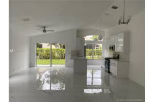 9841 Red Heart Ln, Tamarac, FL 33321, Sold 08/05/20