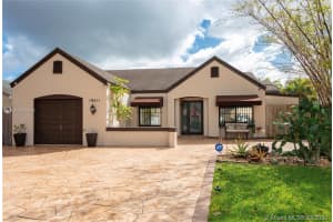 19211 NW 81st Pl, Hialeah, FL 33015, Sold 05/15/20