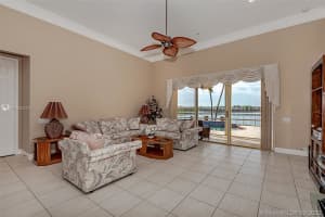 10260 NW 60th Pl, Parkland, FL 33076, Sold 05/27/20