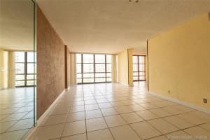 2017 S Ocean Dr, Hallandale Beach, FL 33009, Sold 08/20/20