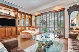 2685 NE 9th Ave, Wilton Manors, FL 33334, Sold 07/16/20