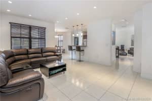 10371 NW 10th St, Miami, FL 33172, Sold 05/26/20