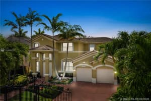 14886 SW 25th Ln, Miami, FL 33185, Sold 05/21/20