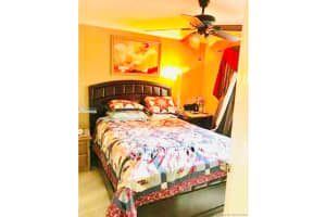 17550 NW 67th Pl, Hialeah, FL 33015, Sold 10/06/20