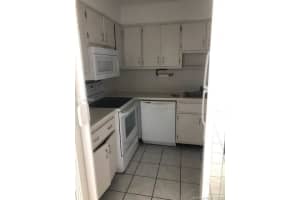 220 Kings Point Dr # 110, Sunny Isles Beach, FL 33160, Sold 11/25/20