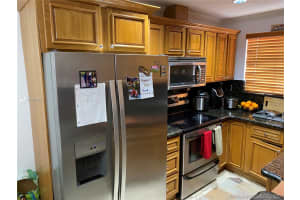 8080 NW 10th St APT 5, Miami, FL 33126, Sold 06/26/20
