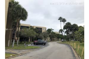 8635 NW 8th St, Miami, FL 33126, Sold 06/25/20