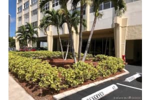 111 Golden Isles Dr APT B5, Hallandale Beach, FL 33009, Sold 08/28/20