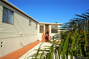 215 Banyan Ln, Tavernier, FL 33070, Sold 09/09/20