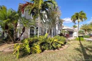 16295 Mariposa Cir N, Fort Lauderdale, FL 33331, Sold 10/26/20
