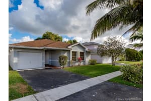 9951 SW 11th St, Pembroke Pines, FL 33025, Sold 04/17/20