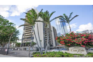 1450 Brickell Bay Dr, Miami, FL 33131, Sold 10/26/20