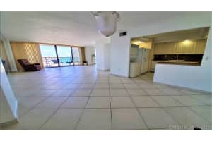 1450 Brickell Bay Dr, Miami, FL 33131, Sold 10/26/20