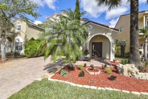 939 NW 127th Ave, Coral Springs, FL 33071, Sold 06/08/20