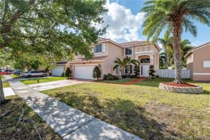 19460 SW 2nd St, Pembroke Pines, FL 33029, Sold 05/04/20